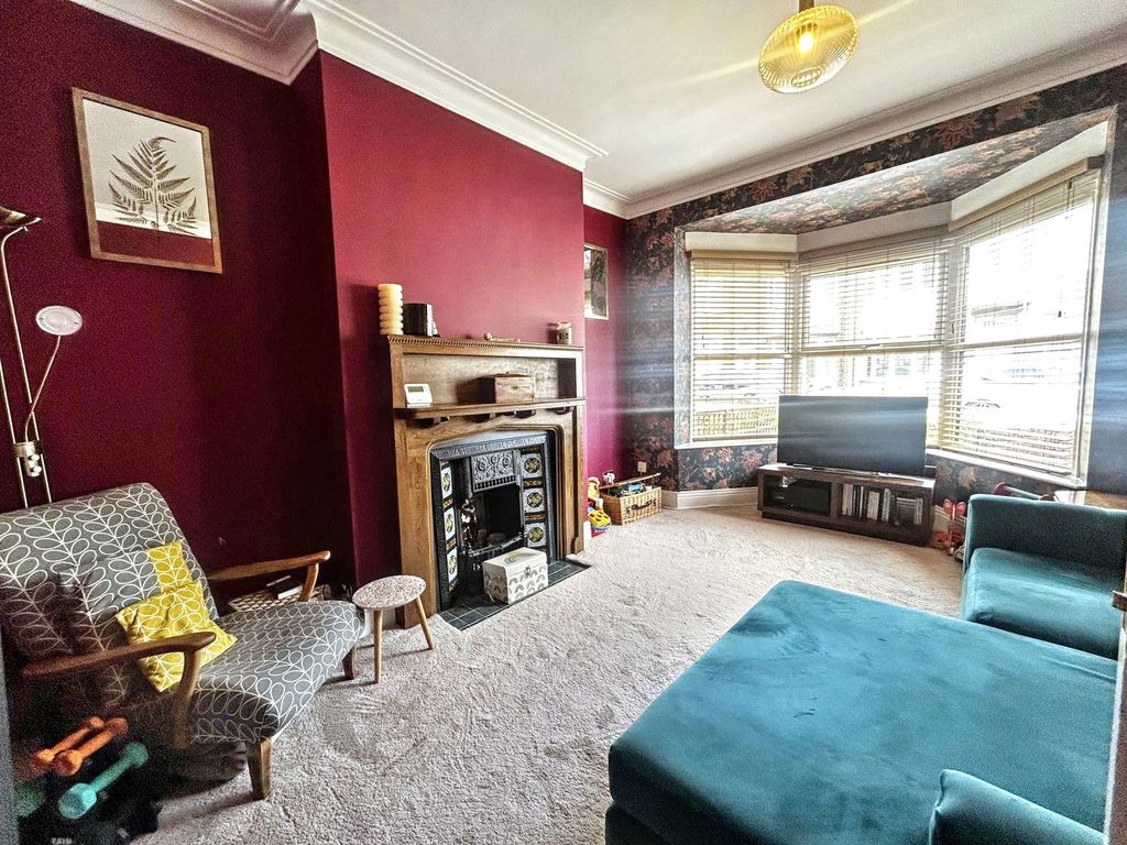Property photo 2 of 13