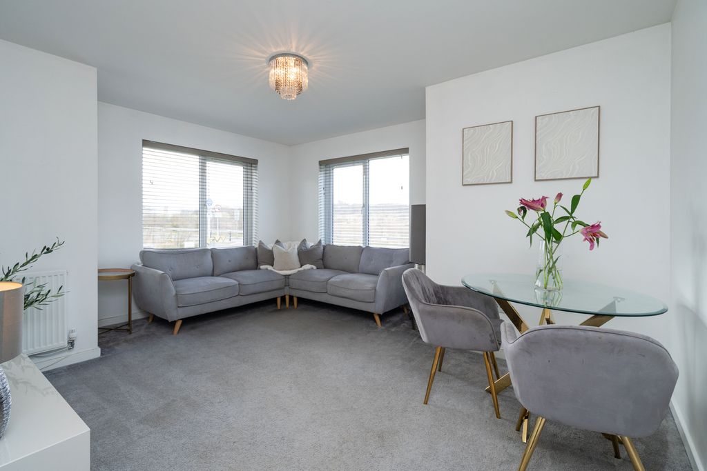 Property photo 2 of 16 Property Image 2