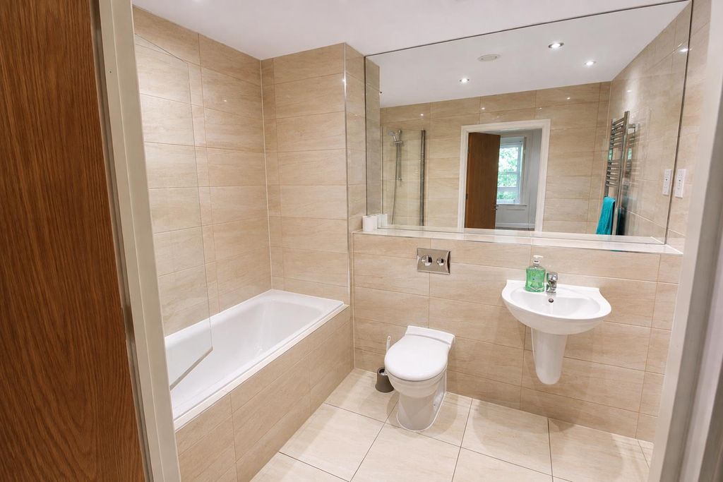 Property photo 3 of 5 Bathroom