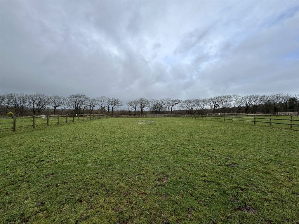 Property photo 2 of 38 Picture No. 42