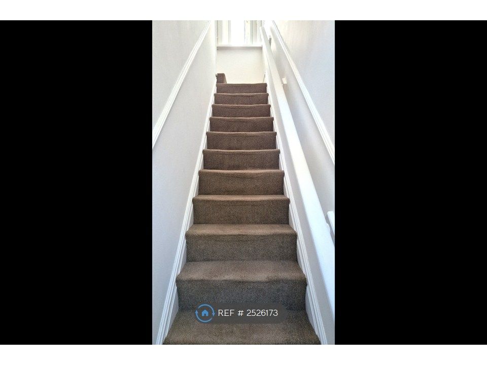 Property photo 2 of 35