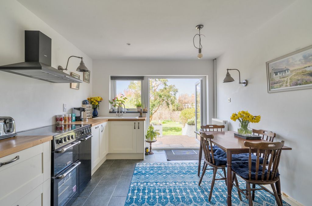 Property photo 3 of 24 3 - 1434662-18-69c567...