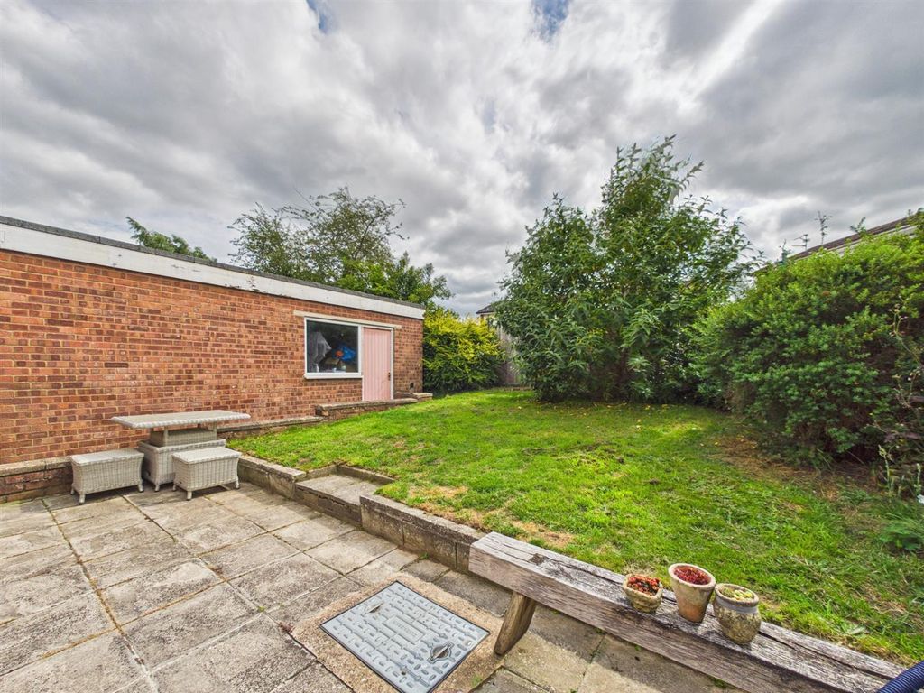 Property photo 3 of 12 Outside