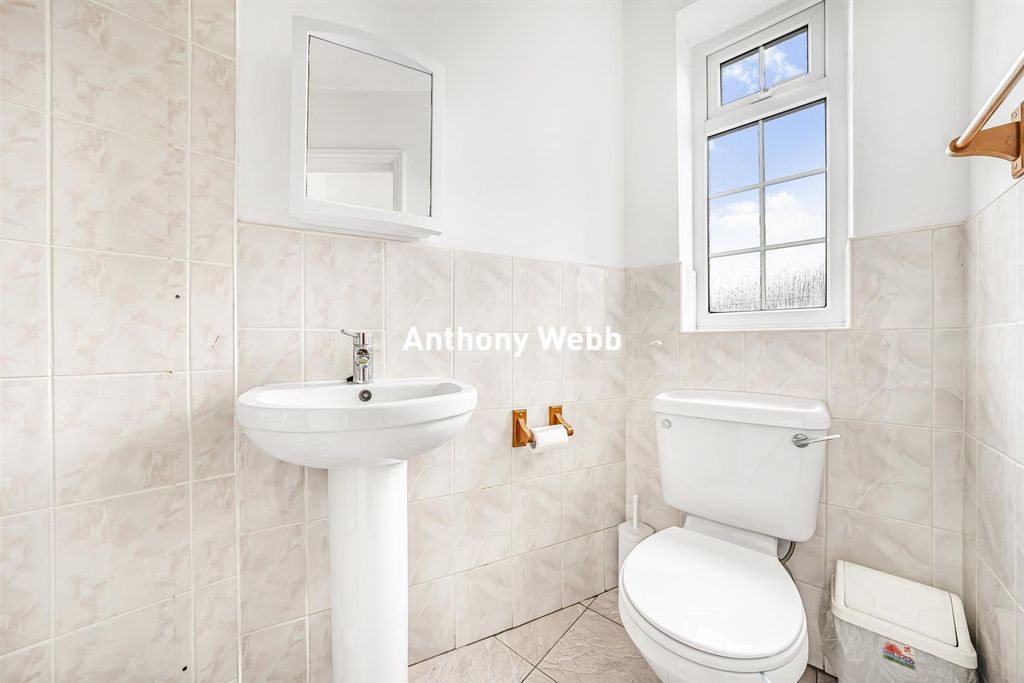 Additional image 14 of 7 bed detached house for saleChalkwell Park Avenue, Enfield EN1