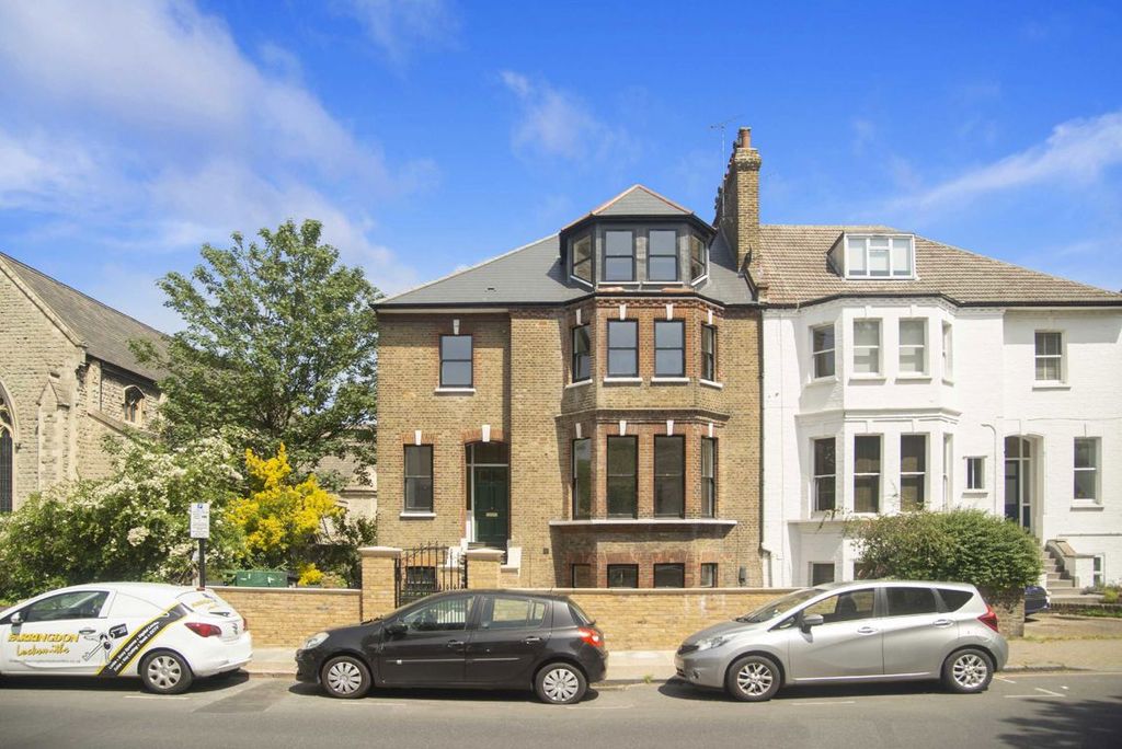 Property photo 1 of 7