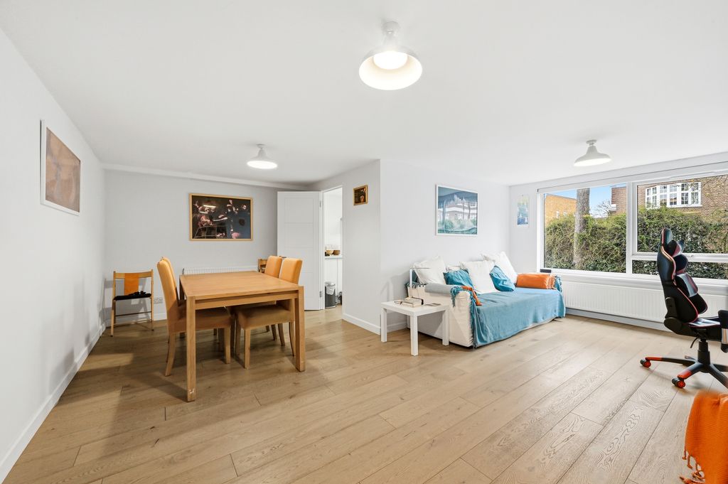 Property photo 2 of 14 Picture No. 11