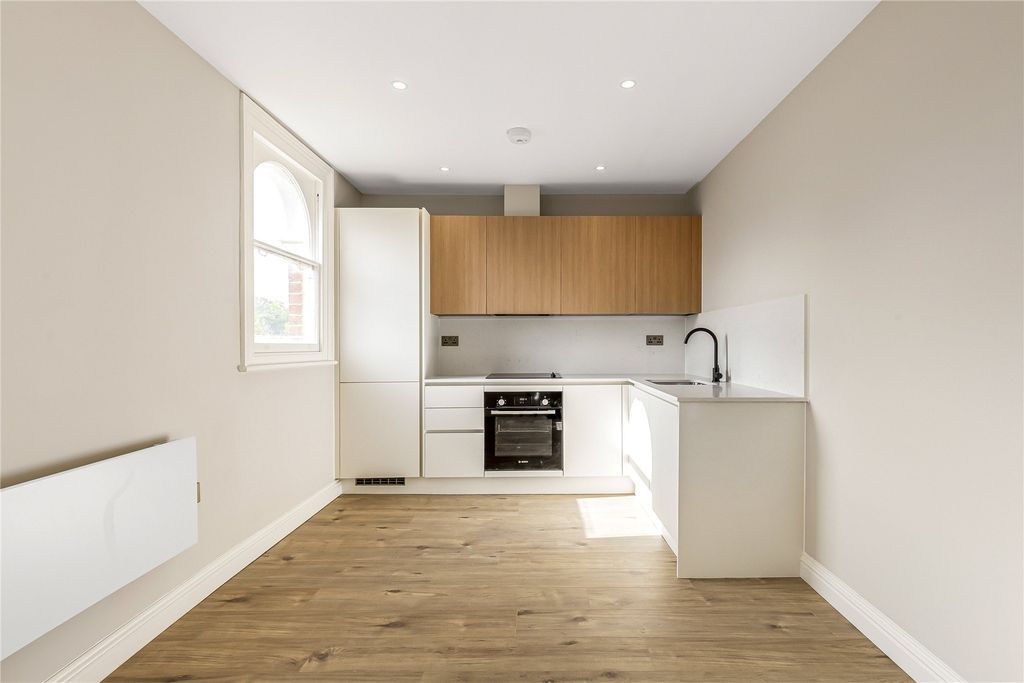 Property photo 2 of 12 Picture No. 05