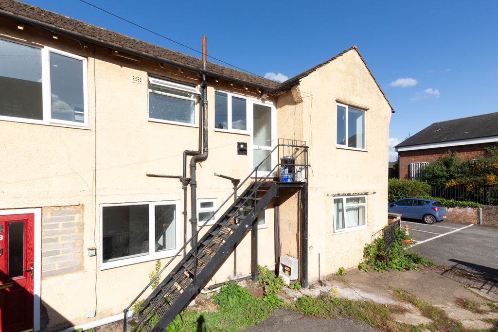 Property photo 1 of 8 Img5660