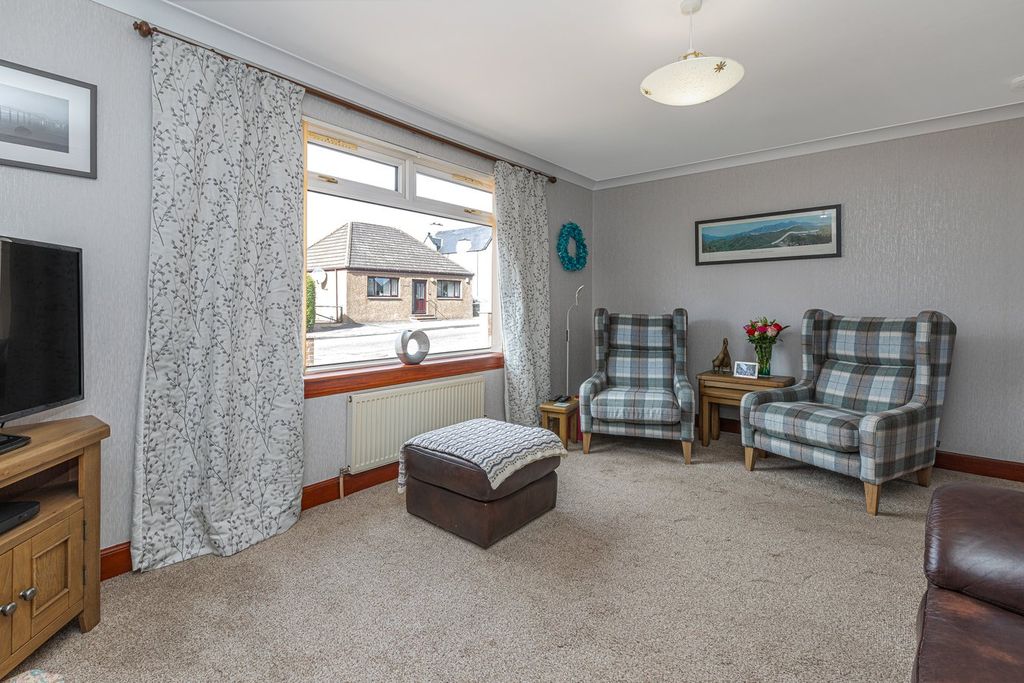 Property photo 3 of 39