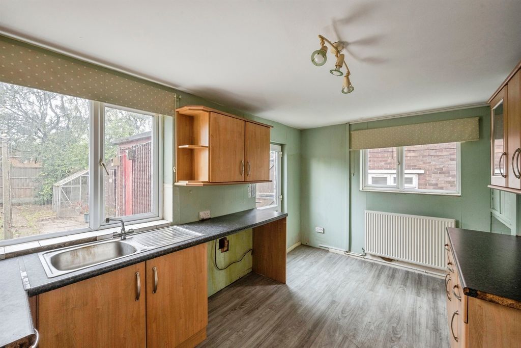 Property photo 3 of 15