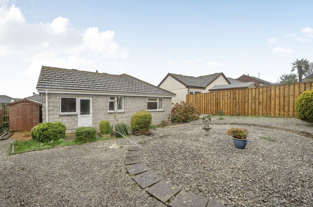 Property photo 2 of 20 2 - 1420560-15-69A074...