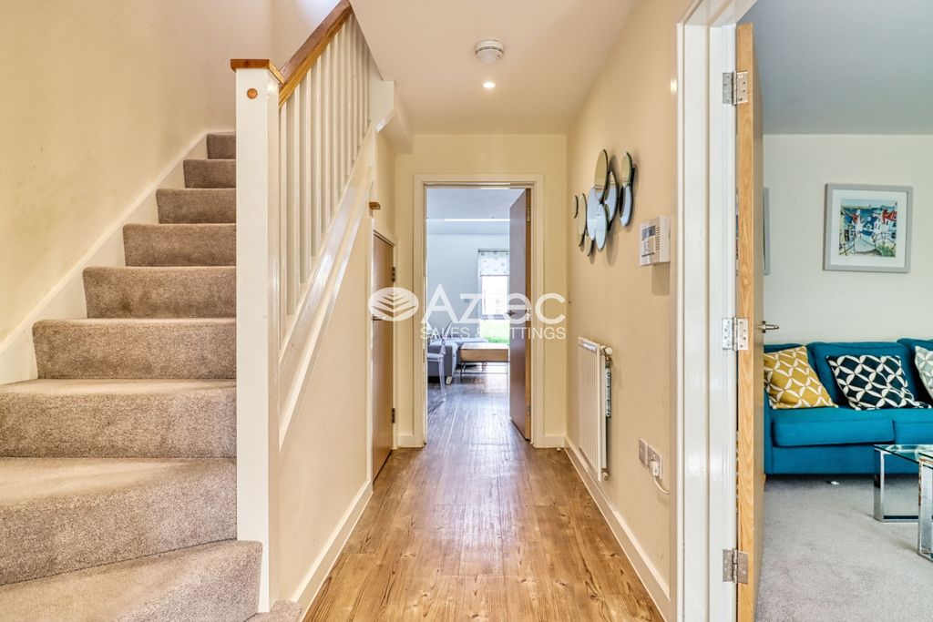 Property photo 2 of 24 Entrance Hallway