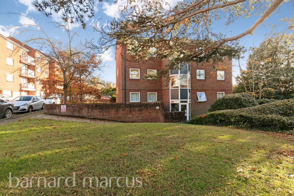 Property photo 1 of 8