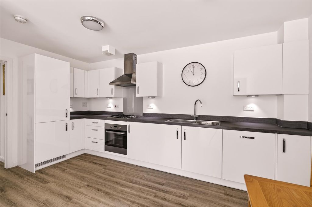 Property photo 3 of 16 3 Stroudley Court Final-11.Jpg