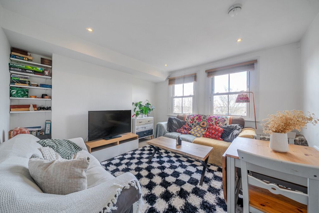 Property photo 2 of 9 Picture No. 13