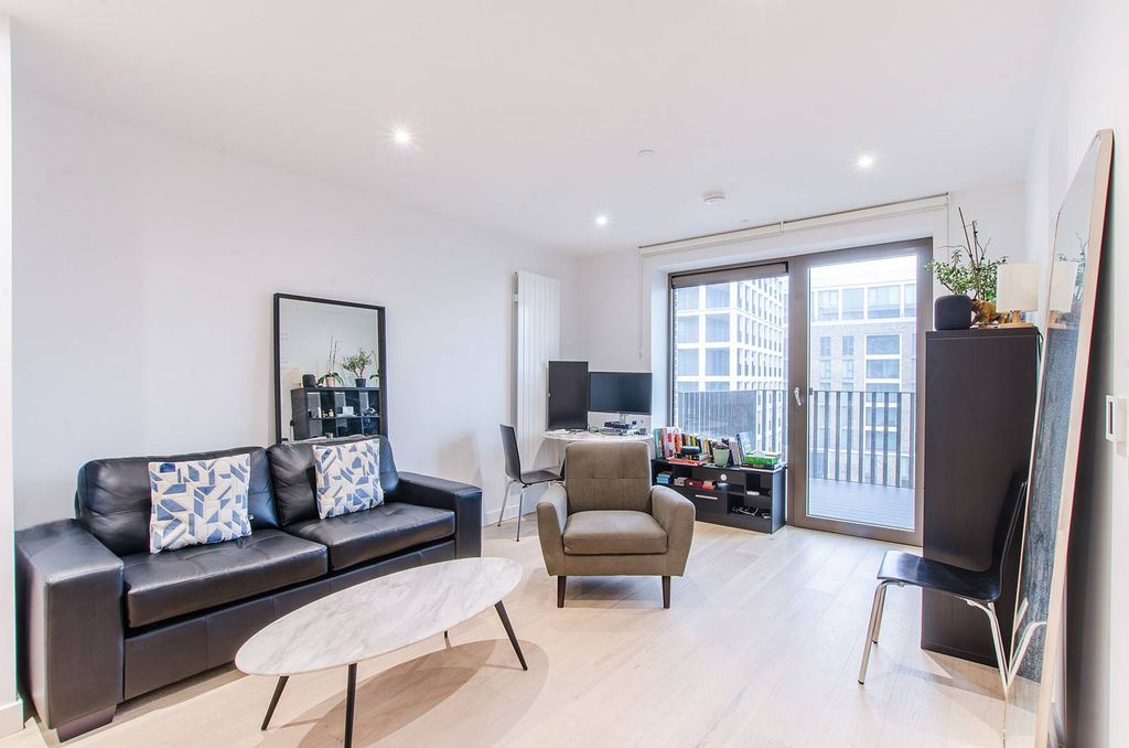 Property photo 1 of 7