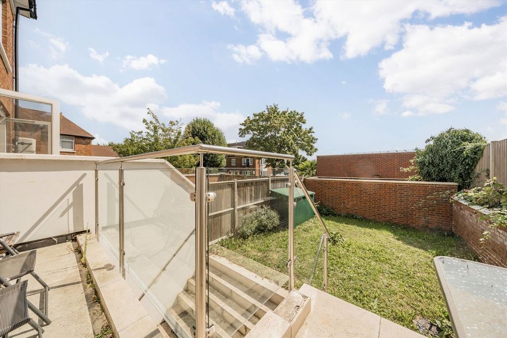 Property photo 3 of 4