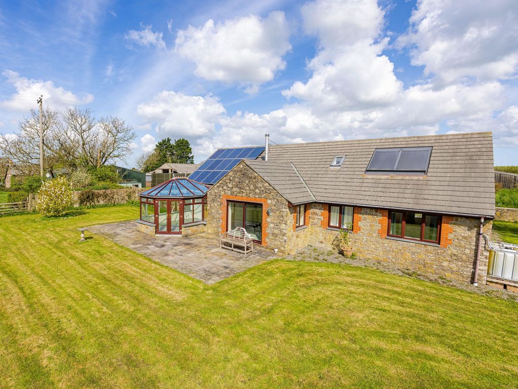 Property photo 2 of 19