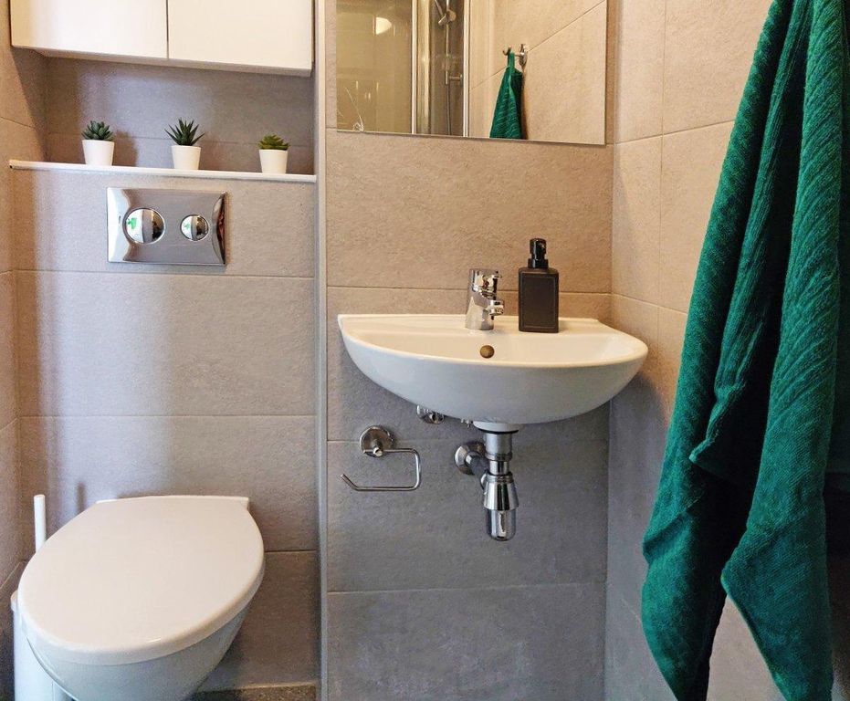 Property photo 3 of 12