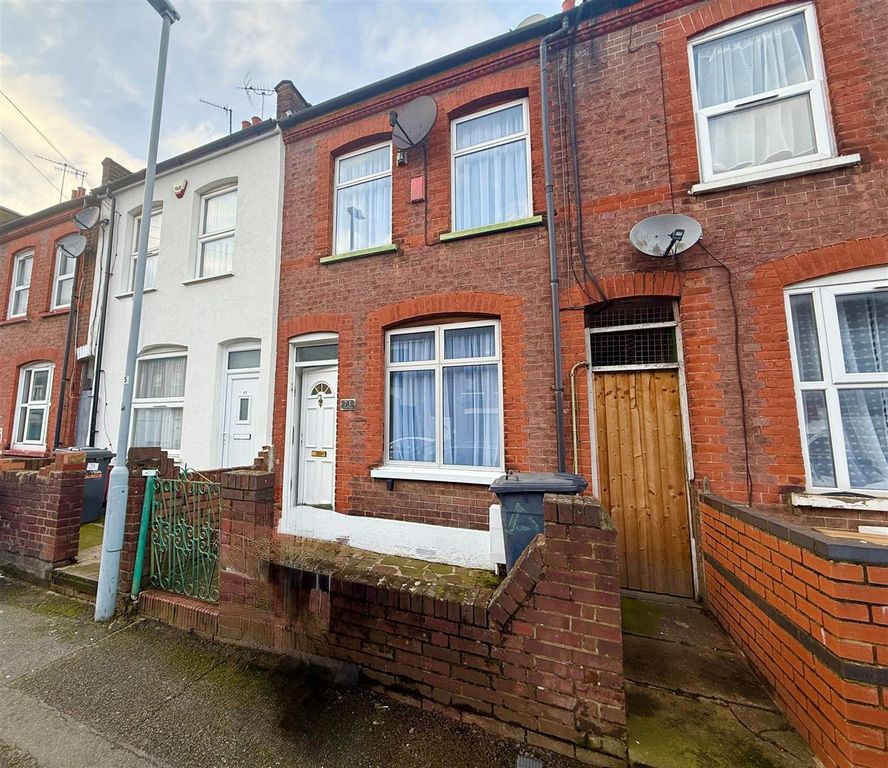 Property photo 1 of 9 Front