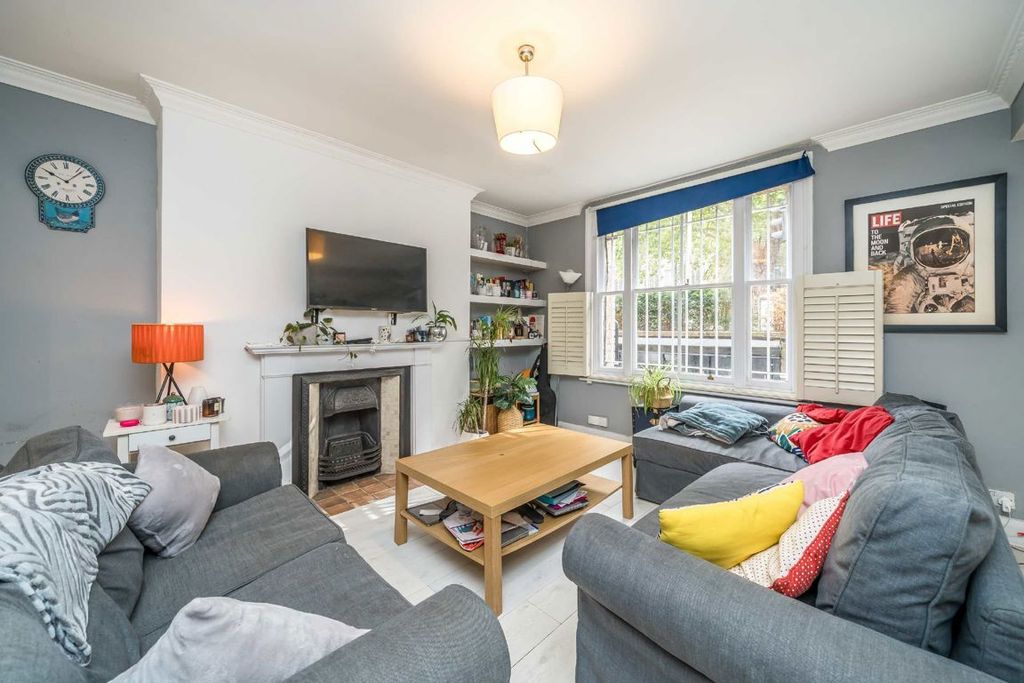 Property photo 2 of 6