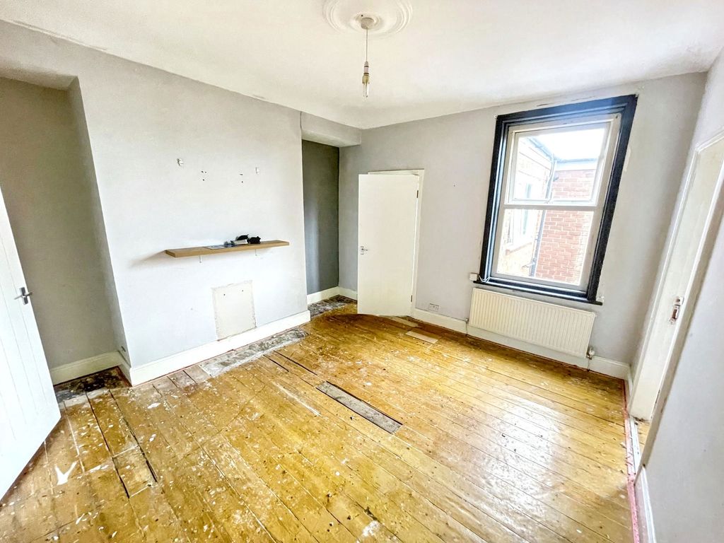 Property photo 3 of 8