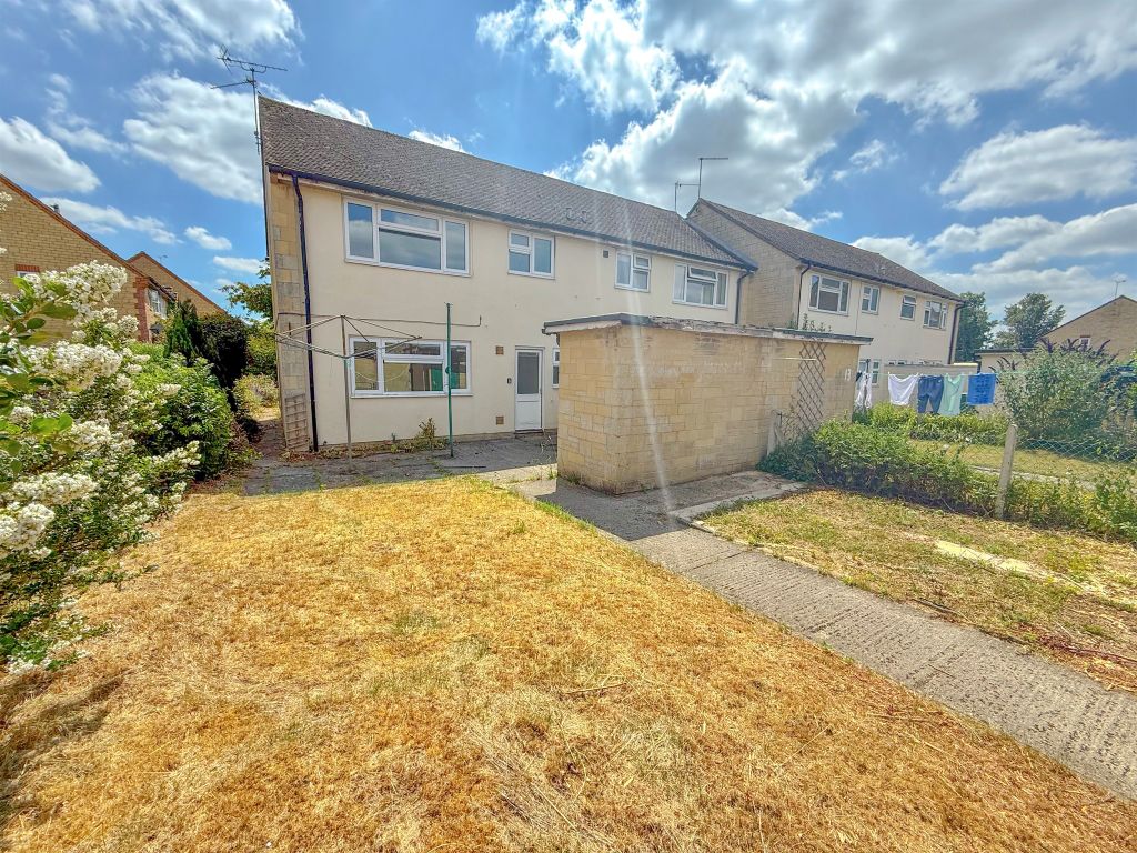 Property photo 2 of 30