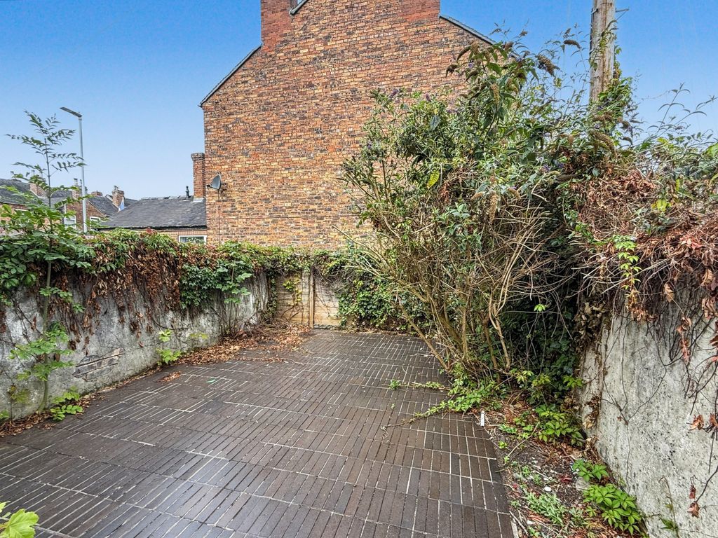 Property photo 2 of 11