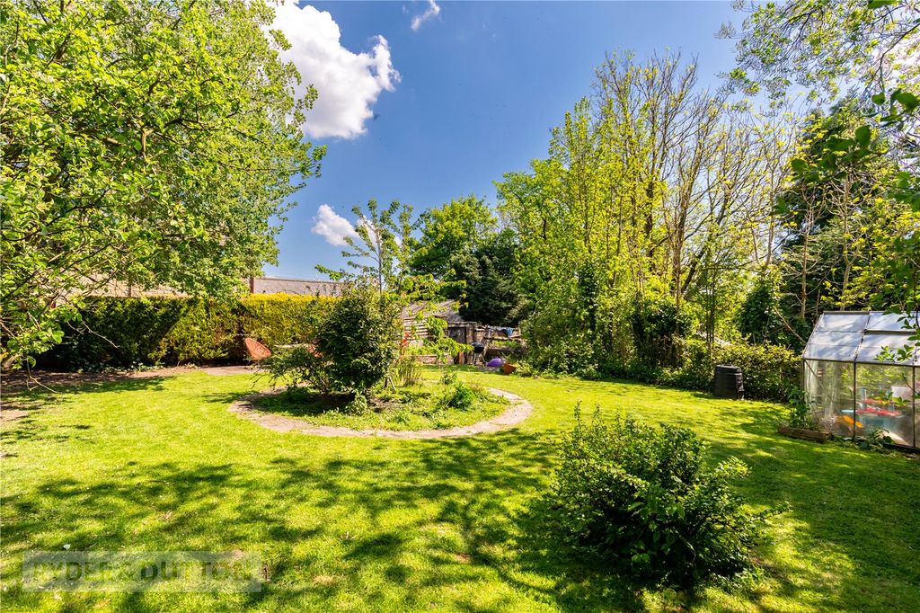 Property photo 3 of 24 Upper Lawn