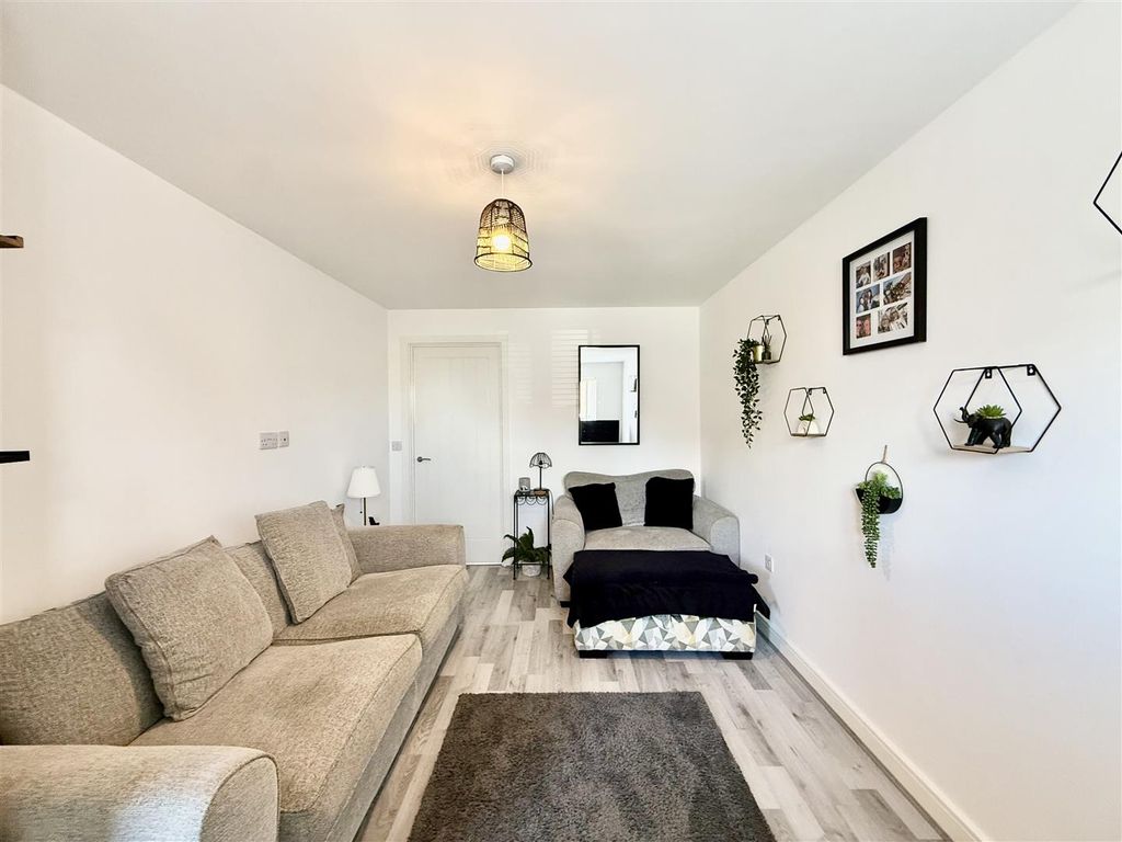 Property photo 3 of 16 3