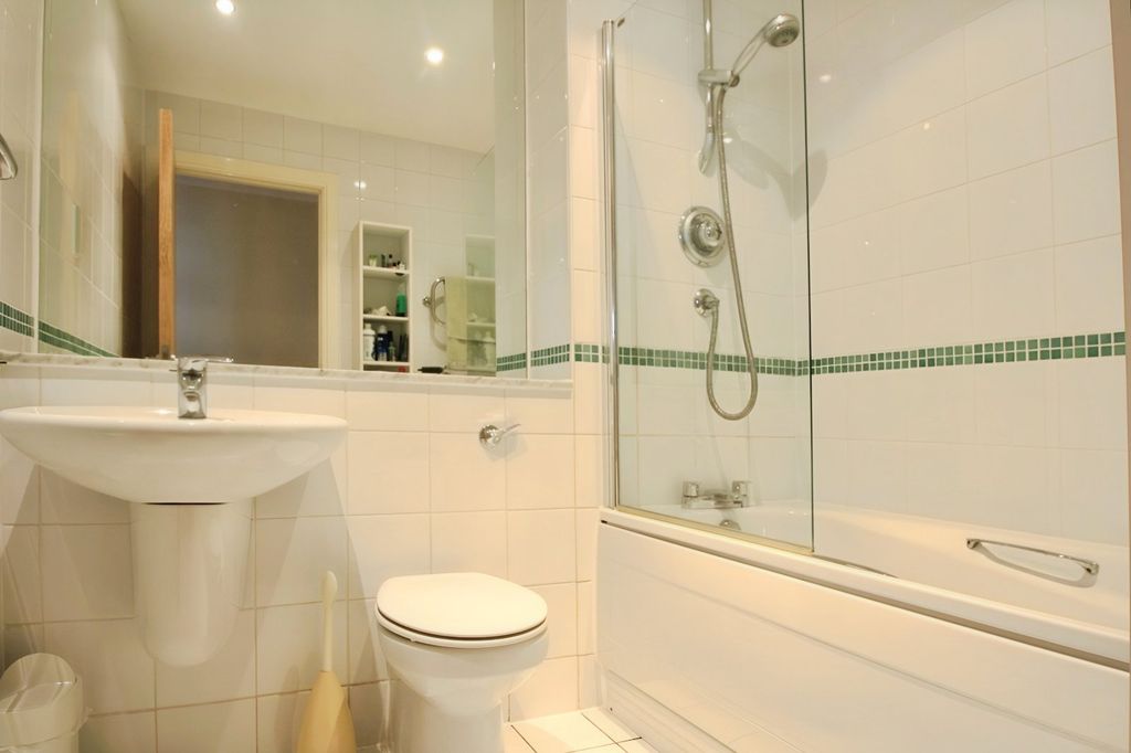 Property photo 3 of 11 Picture No. 15