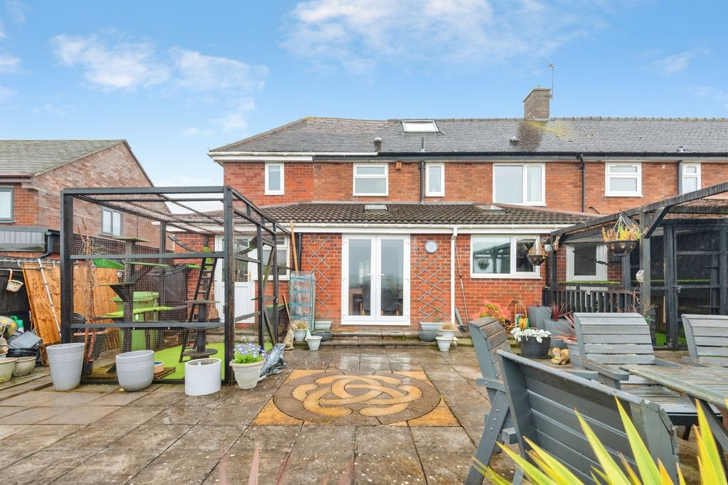 Property photo 2 of 21