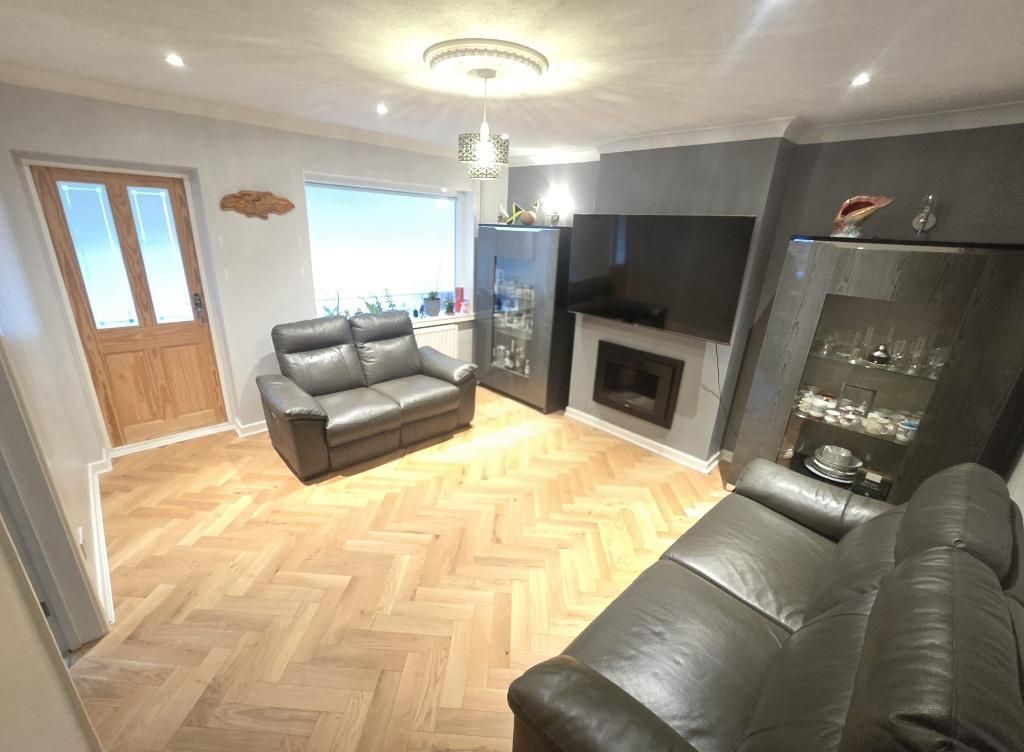 Property photo 2 of 11 Photo 2