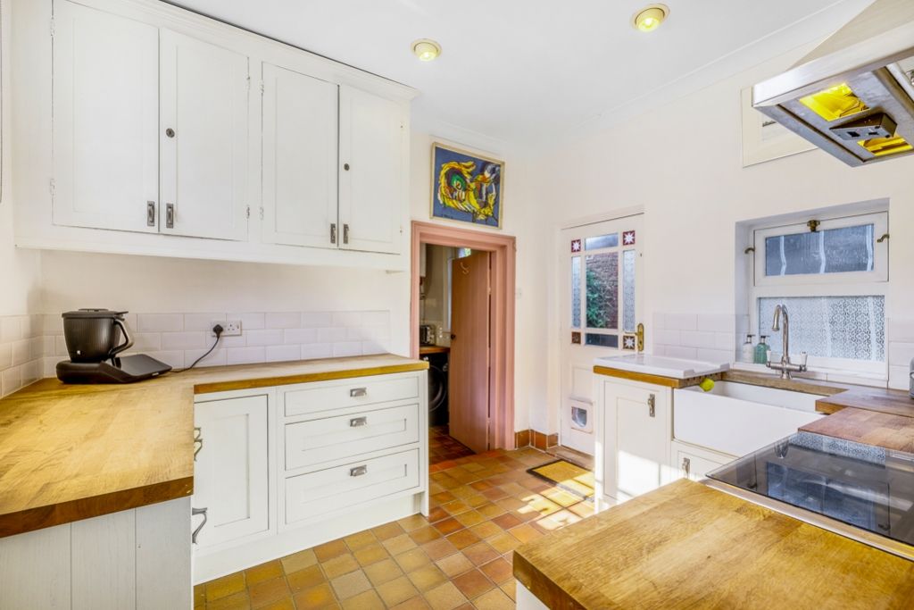 Property photo 3 of 38 29 London Road (Spalding)-25