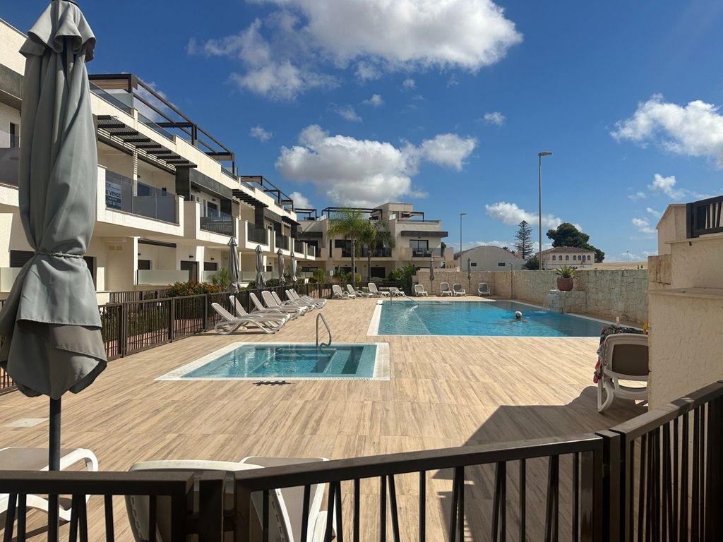 Property photo 2 of 34