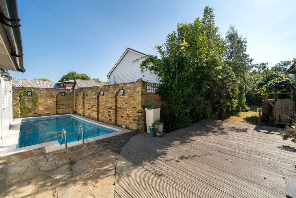 Property photo 3 of 11 Picture No. 02