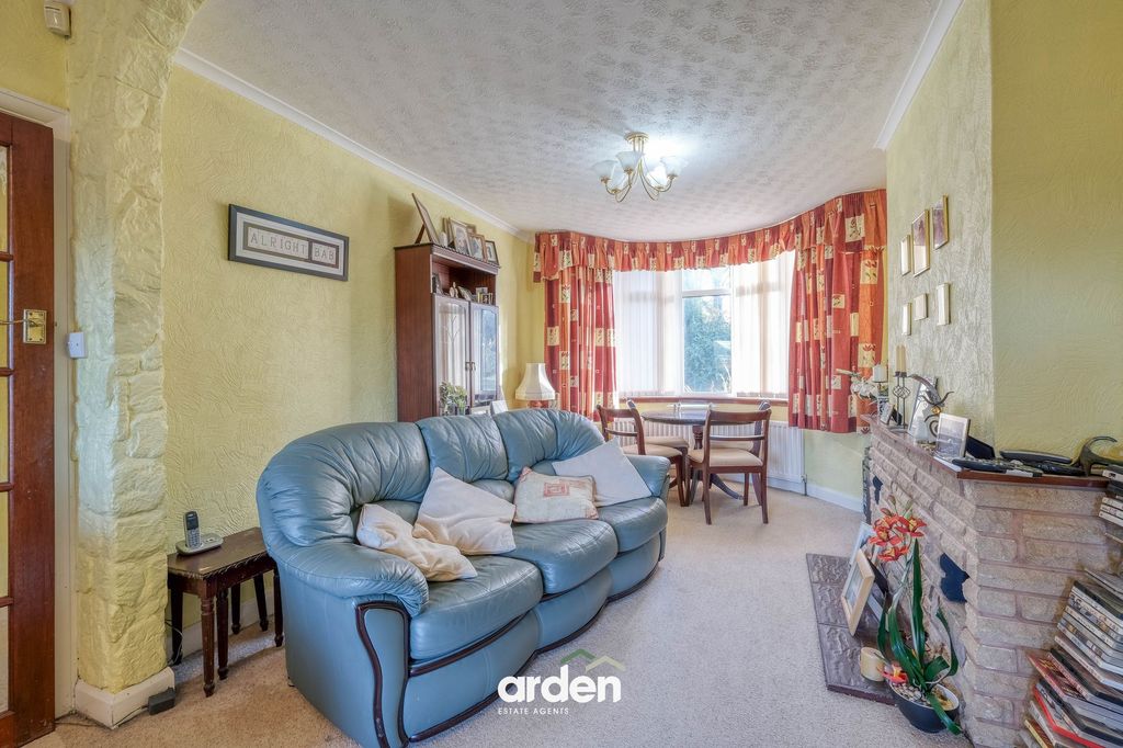 Property photo 3 of 12