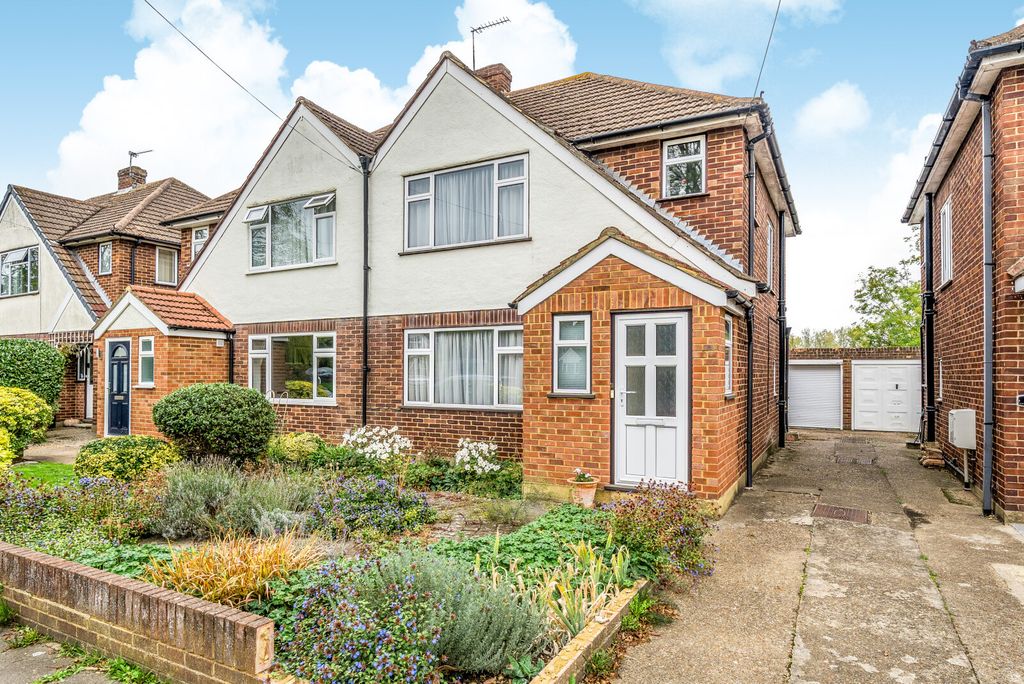 Property photo 1 of 14 1369565-18-68F0Bc...