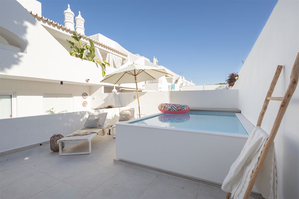 Property photo 1 of 64