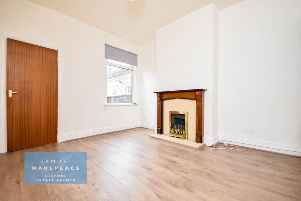 Property photo 2 of 12 Gallery