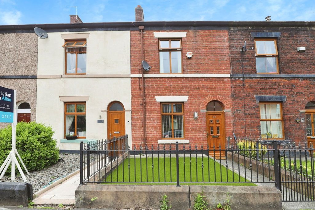 Property photo 1 of 17