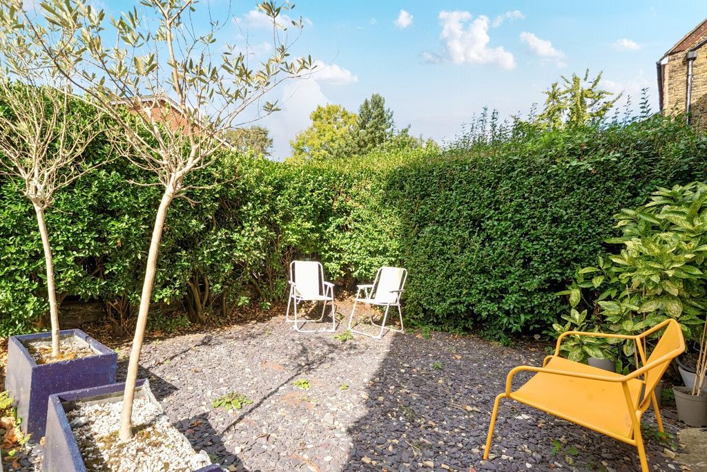 Property photo 3 of 30 Picture No. 05