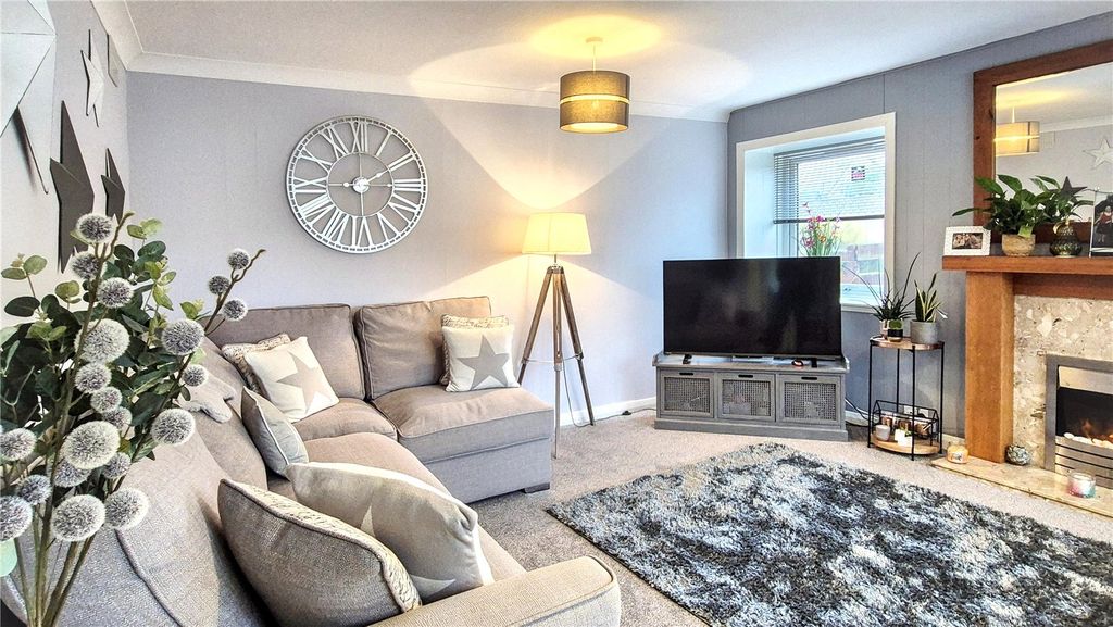 Property photo 3 of 25 Picture No. 02