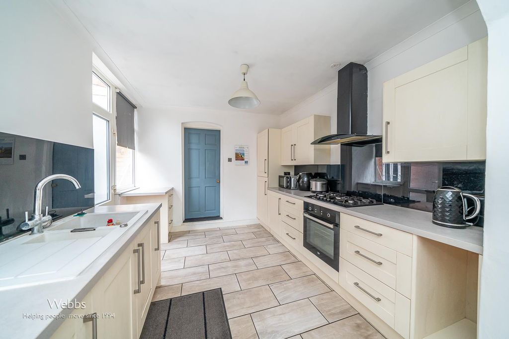 Property photo 3 of 32 Â© Webbs Estate Agents Â© (21 Of 66).Jpg