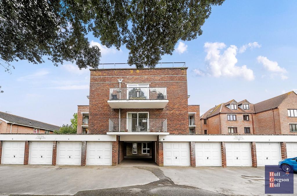 Property photo 1 of 17 Bfac325E-8727-4ce1-8Ca5-959cc60Bd8d1.Jpg