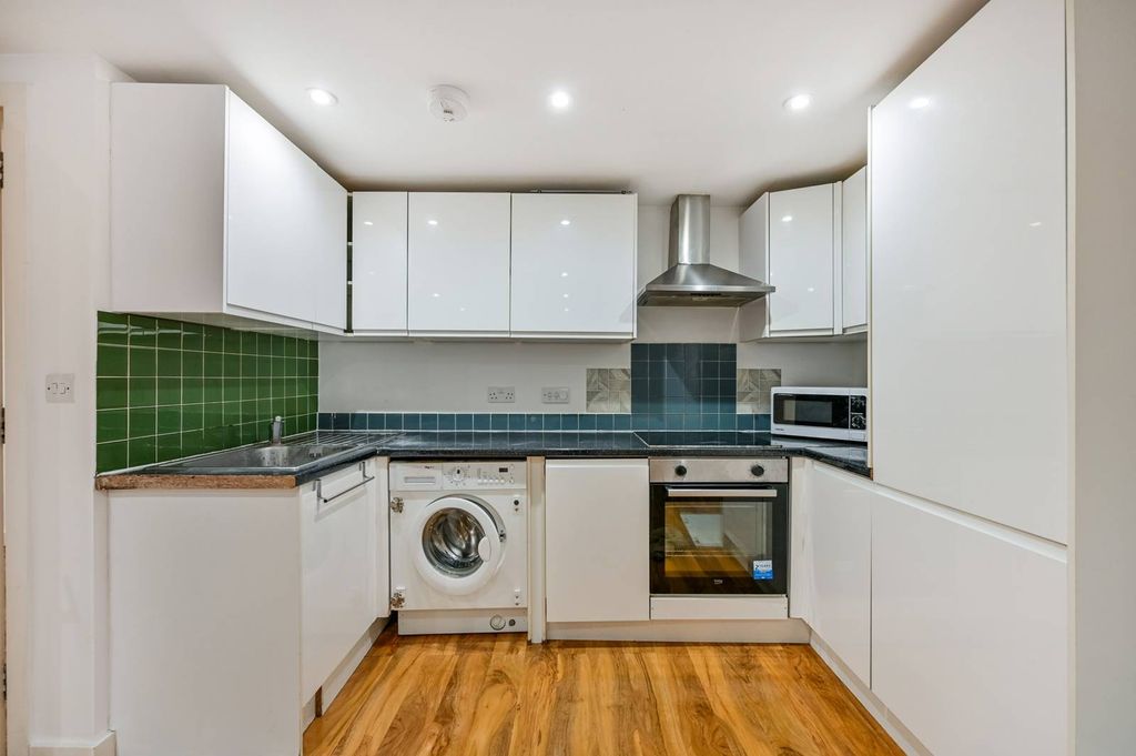 Property photo 3 of 9