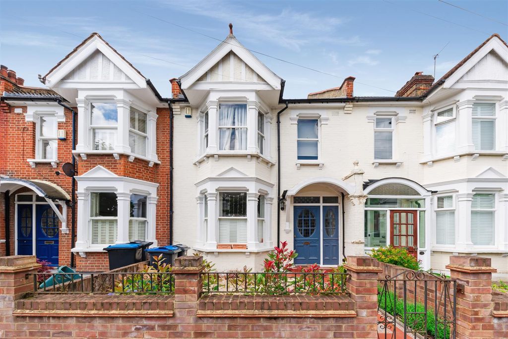 Property photo 2 of 13 Kirkley Road, -4 (12).Jpg