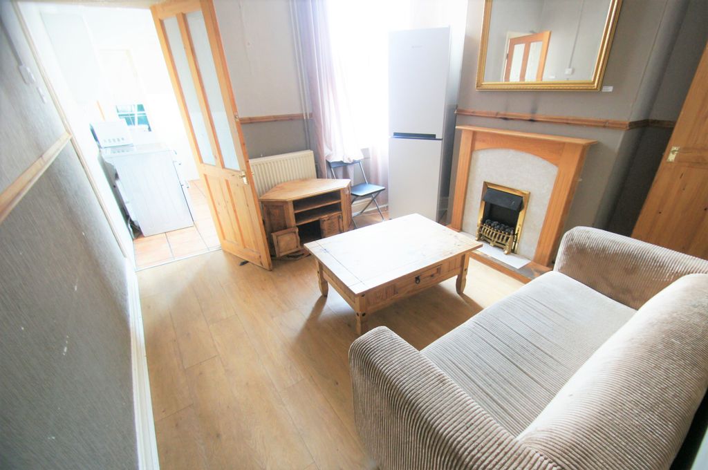 Property photo 2 of 6