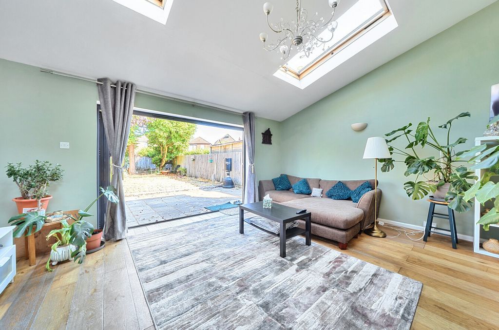 Property photo 2 of 12 1503357-25-6A7B30...