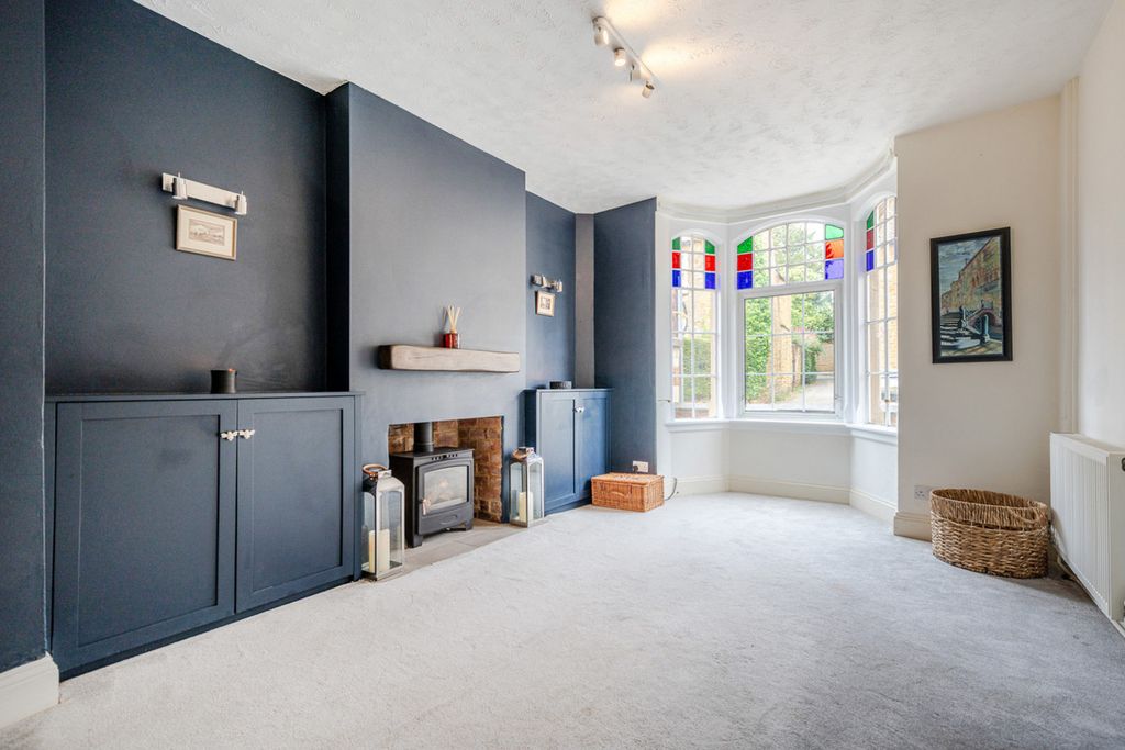 Property photo 2 of 19